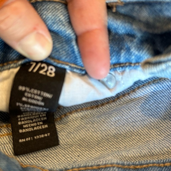 Two-Tone patchwork Straight Leg Jeans - Picture 7 of 11